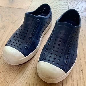 Natives size 12, navy blue